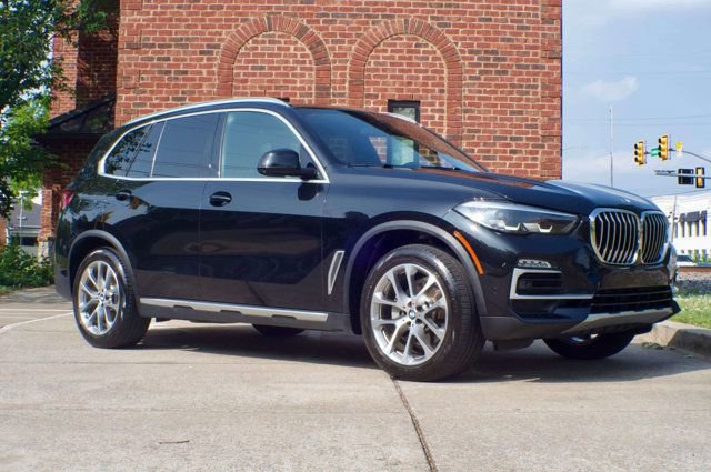 Used 2020 BMW X5 xDrive40i w/ Premium Package AWD/4WD image 3