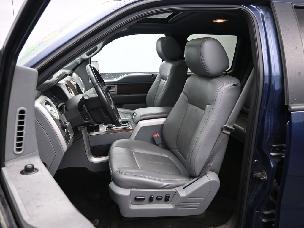 Used 2014 Ford F150 Lariat w/ Lariat Chrome Package image 21