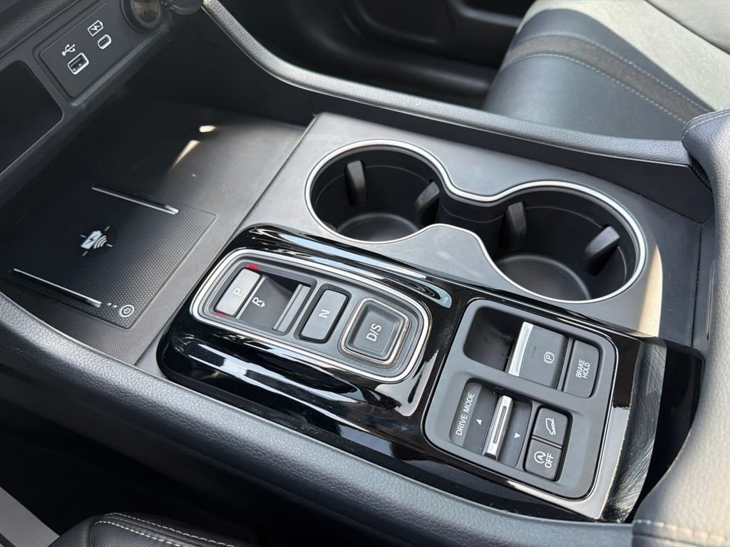 Certified 2025 Honda Pilot Touring image 36