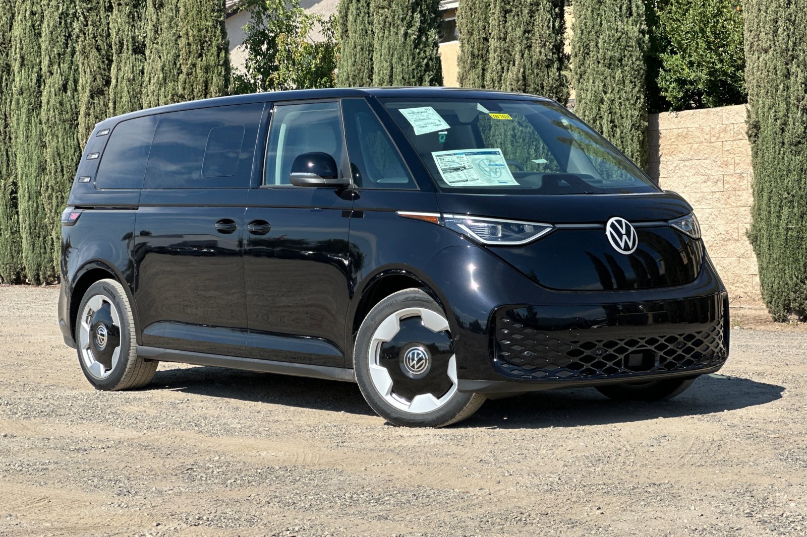 New 2025 Volkswagen ID. Buzz Pro S Plus image 2