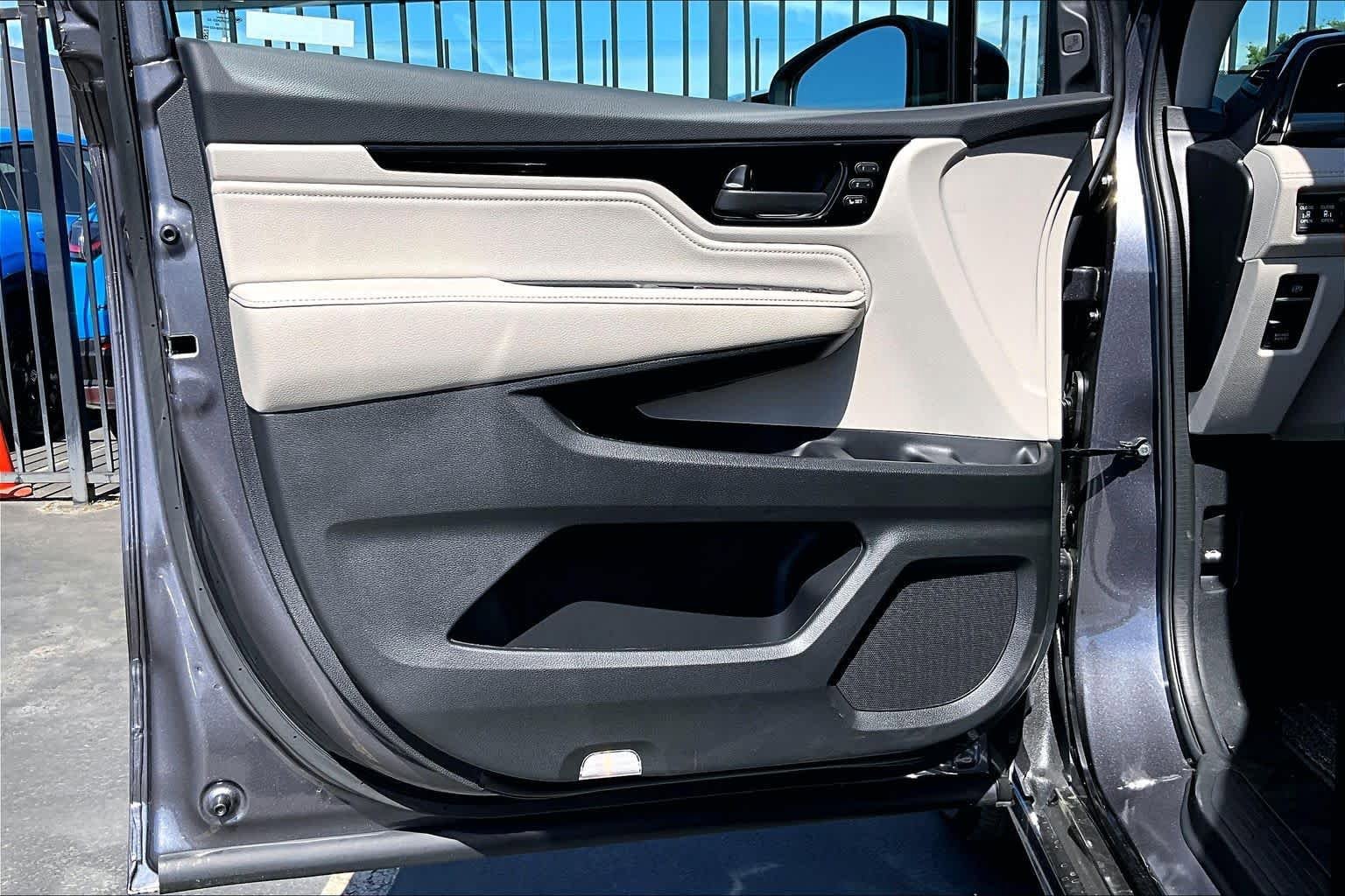 New 2026 Honda Odyssey Touring image 10