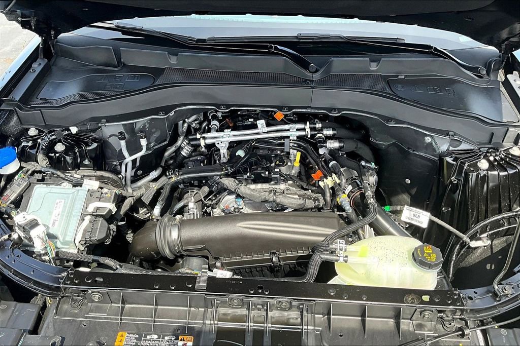 New 2026 Ford Explorer Active RWD image 12