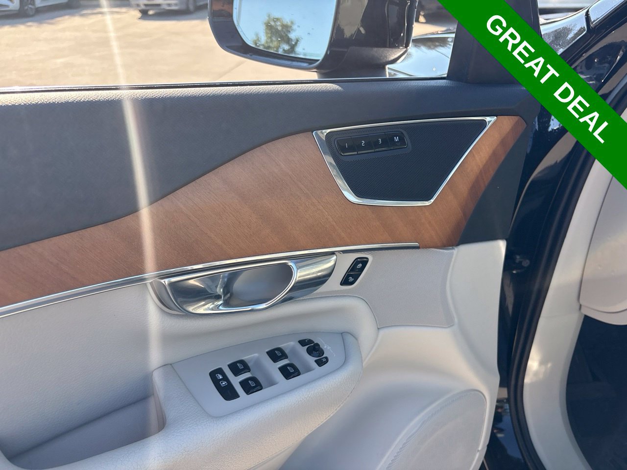 Used 2021 Volvo XC90 T6 Momentum w/ Advanced Package AWD/4WD image 17