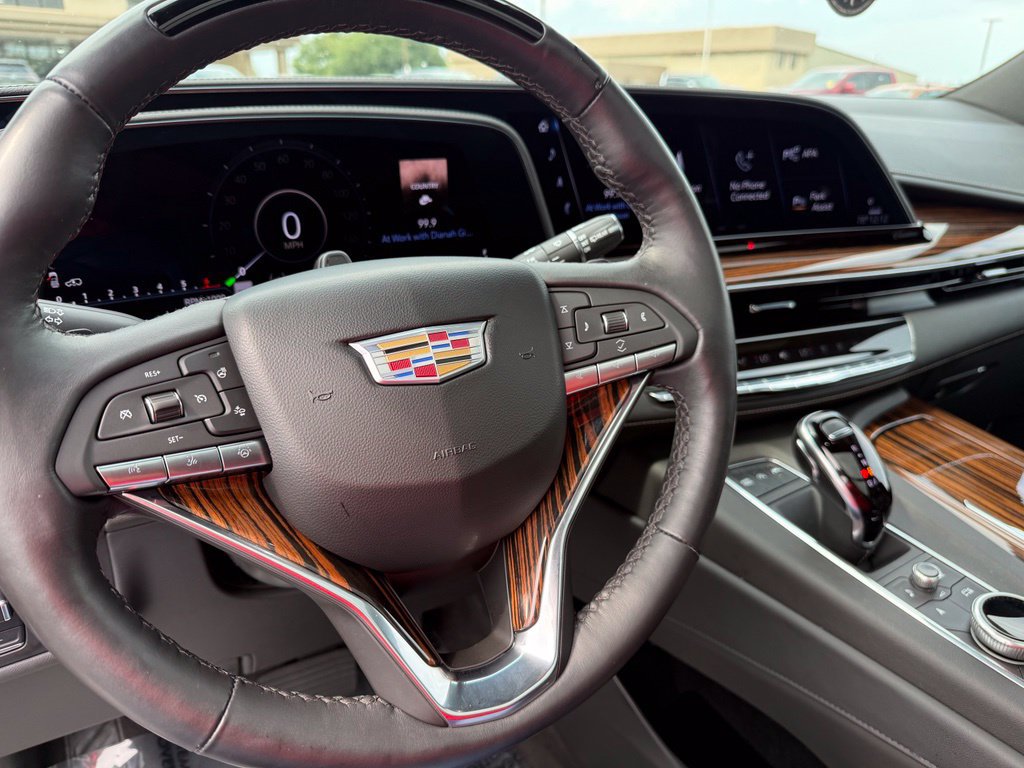 Used 2024 Cadillac Escalade Premium Luxury w/ Performance Package AWD/4WD image 37