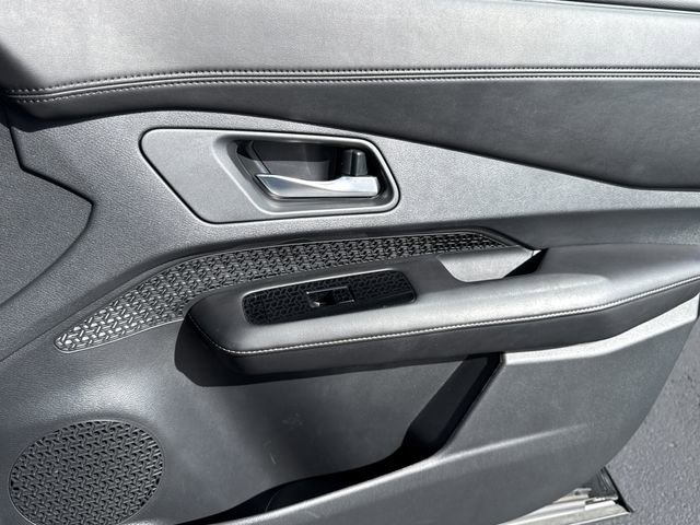 Certified 2024 Nissan Ariya FWD image 24