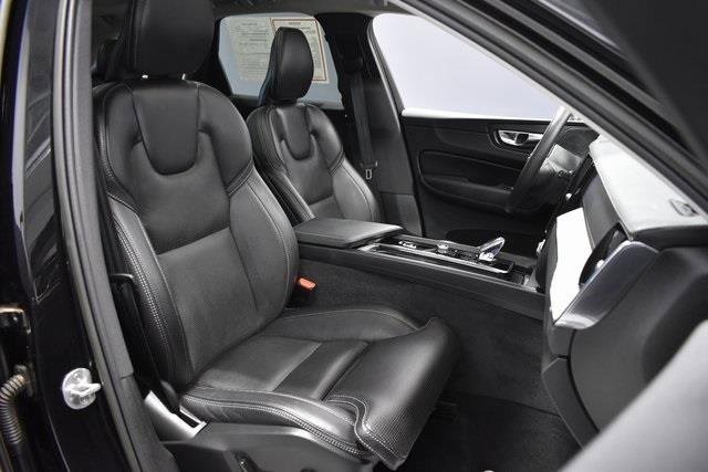 Used 2022 Volvo XC60 B5 Inscription w/ Climate Package image 14