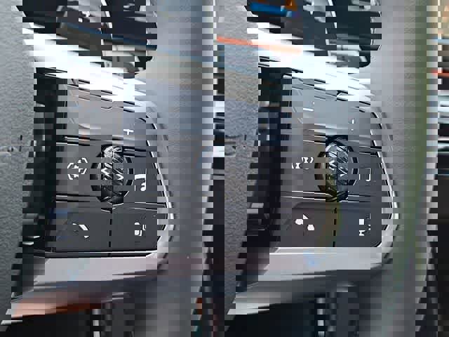 Used 2025 BMW X1 xDrive28i w/ M Sport Package image 25