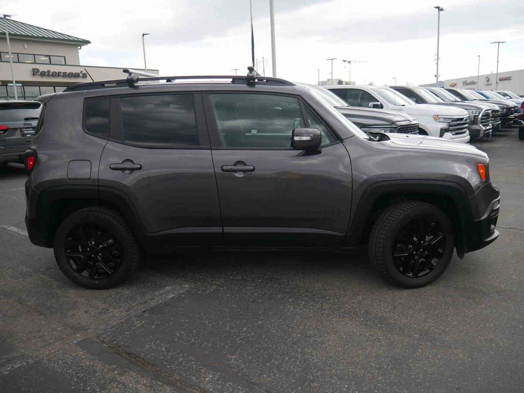 Used 2017 Jeep Renegade Altitude AWD/4WD image 20