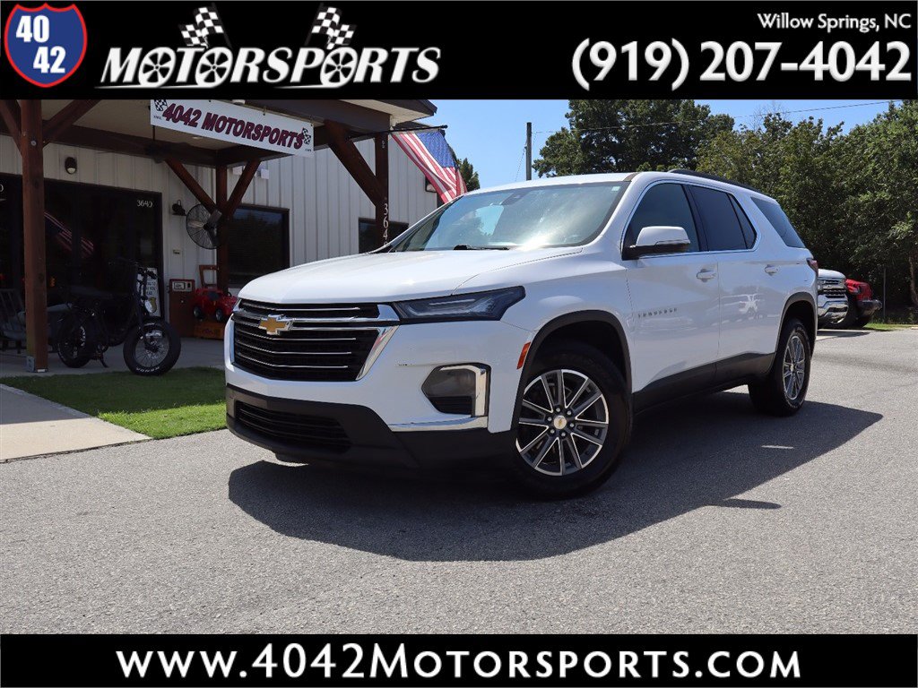 Used 2023 Chevrolet Traverse LT w/ LPO, Cargo Package AWD/4WD image 1