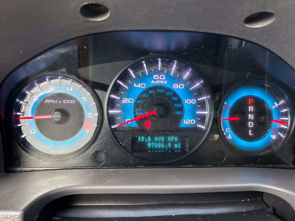 Used 2010 Ford Fusion SEL FWD image 23