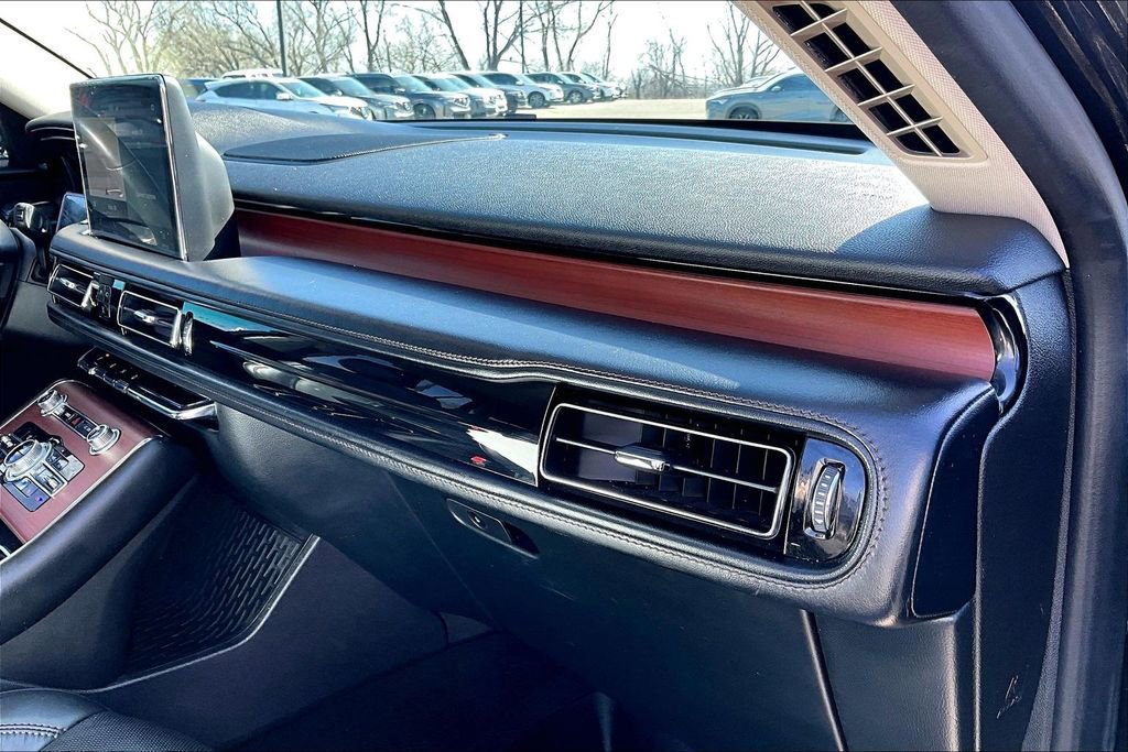 Used 2020 Lincoln Aviator Reserve w/ Elements Package Plus image 21