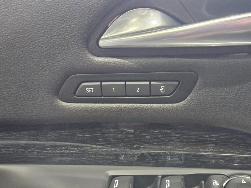 Used 2022 Cadillac XT4 Premium Luxury w/ Enhanced Visibility Package image 14