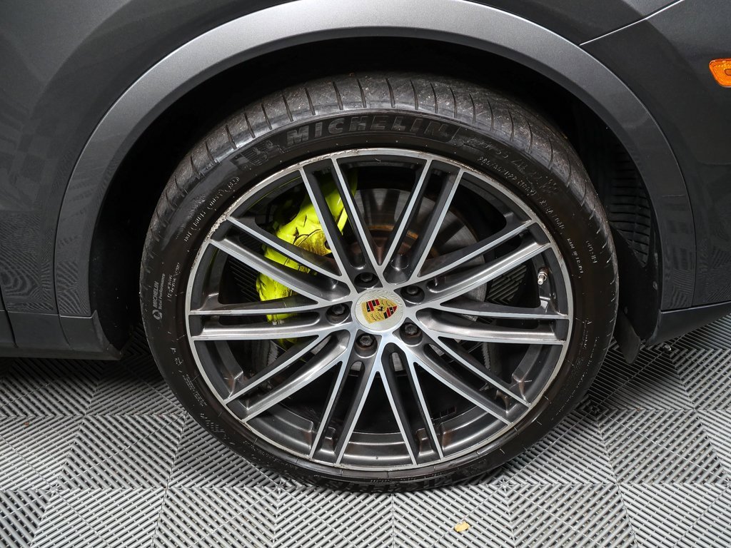 Used 2020 Porsche Cayenne E-Hybrid image 39
