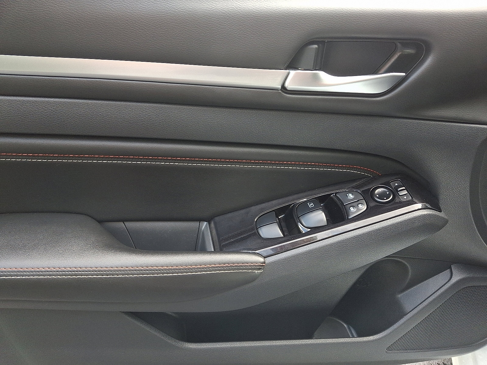 Certified 2023 Nissan Altima 2.0 SR image 13