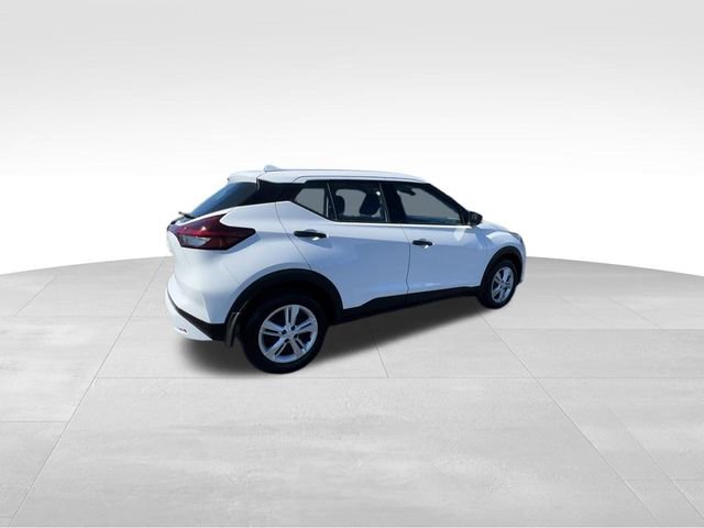 Used 2025 Nissan Kicks Play S image 10