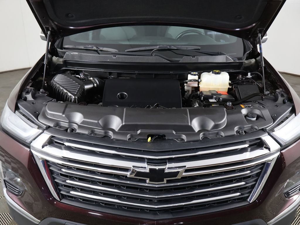 Used 2022 Chevrolet Traverse LT FWD image 19