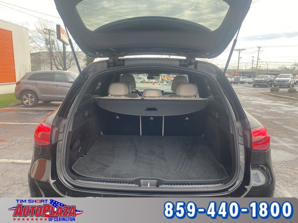 Used 2024 Mercedes-Benz GLC 300 4MATIC image 28