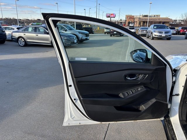 Used 2023 Honda Accord EX-L image 10