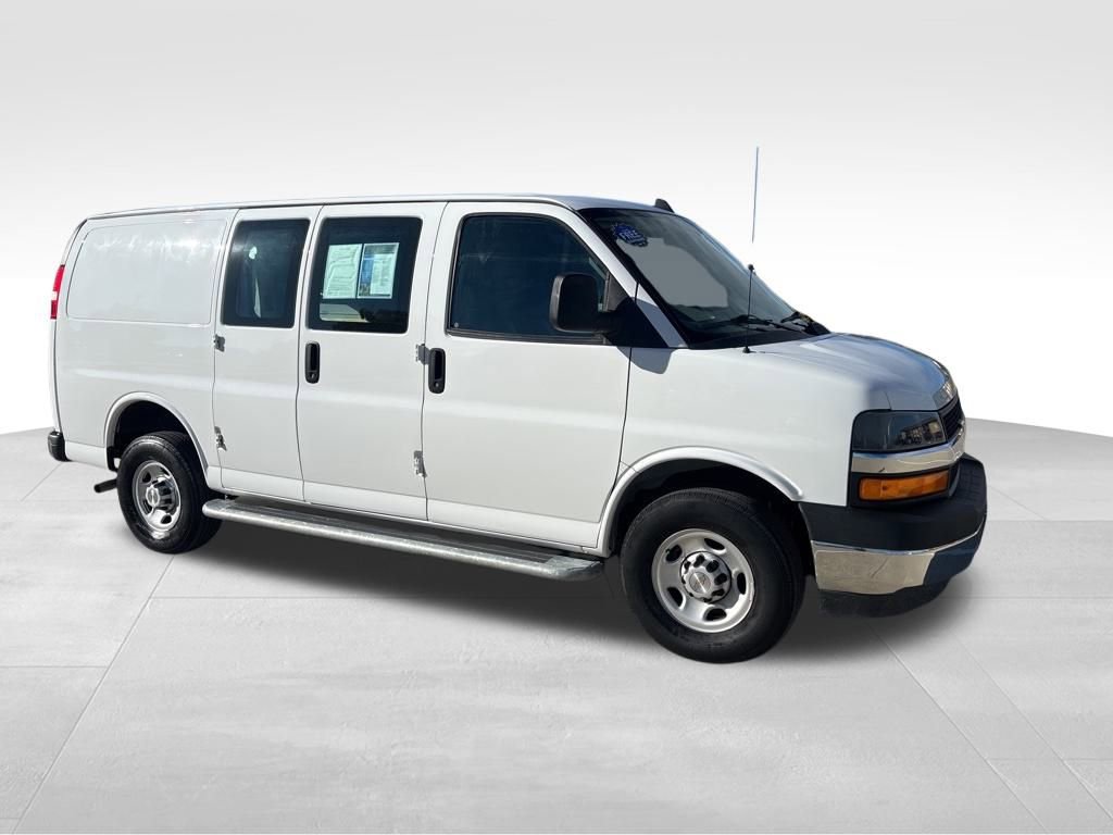 Used 2023 Chevrolet Express 2500 w/ Driver Convenience Package image 9