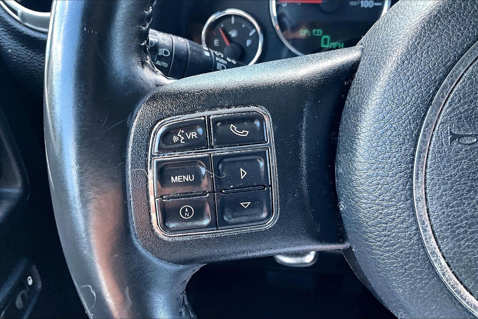 Used 2017 Jeep Wrangler Unlimited Sahara w/ Connectivity Group AWD/4WD image 16