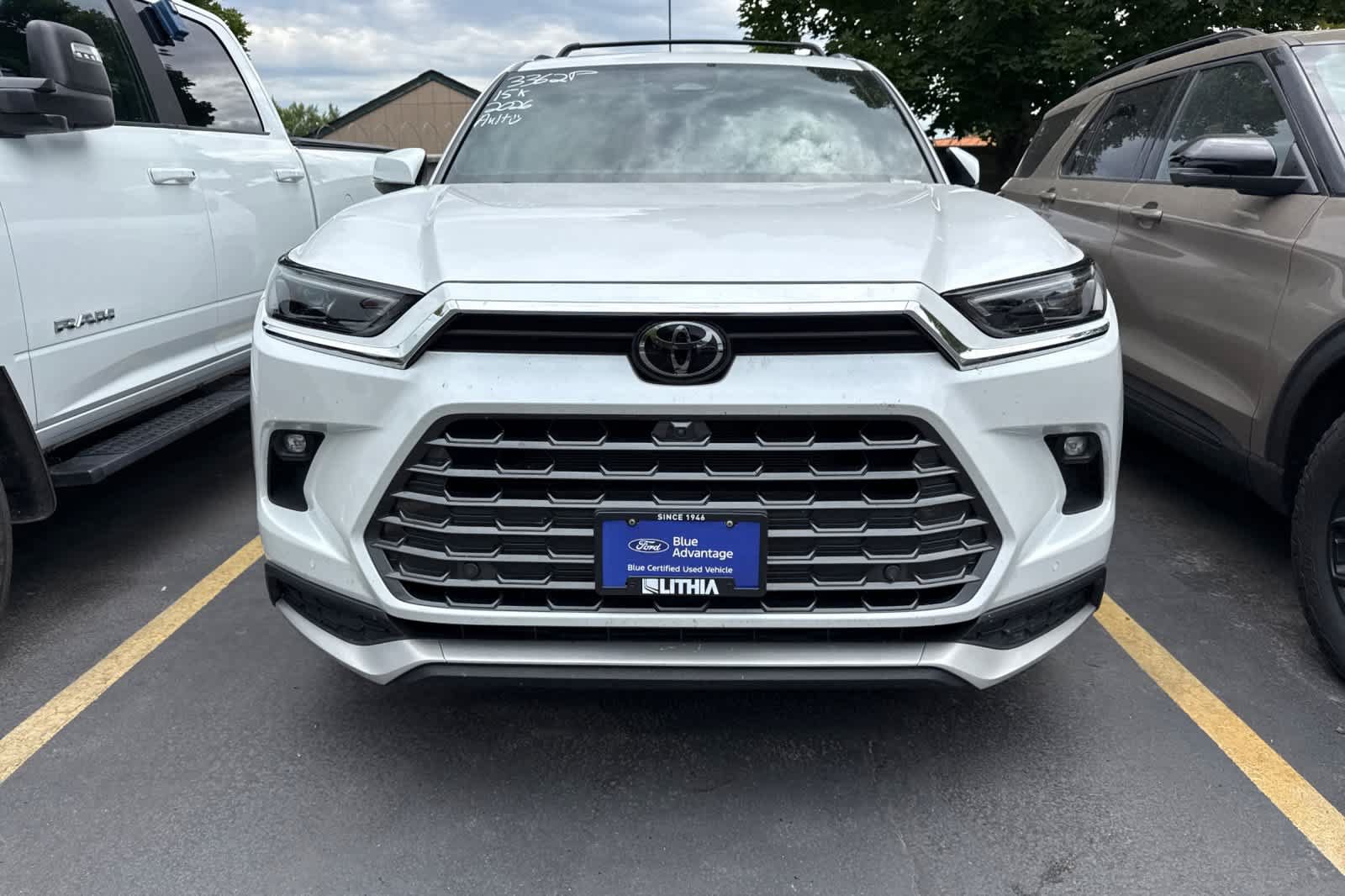 Used 2026 Toyota Grand Highlander AWD Hybrid image 2