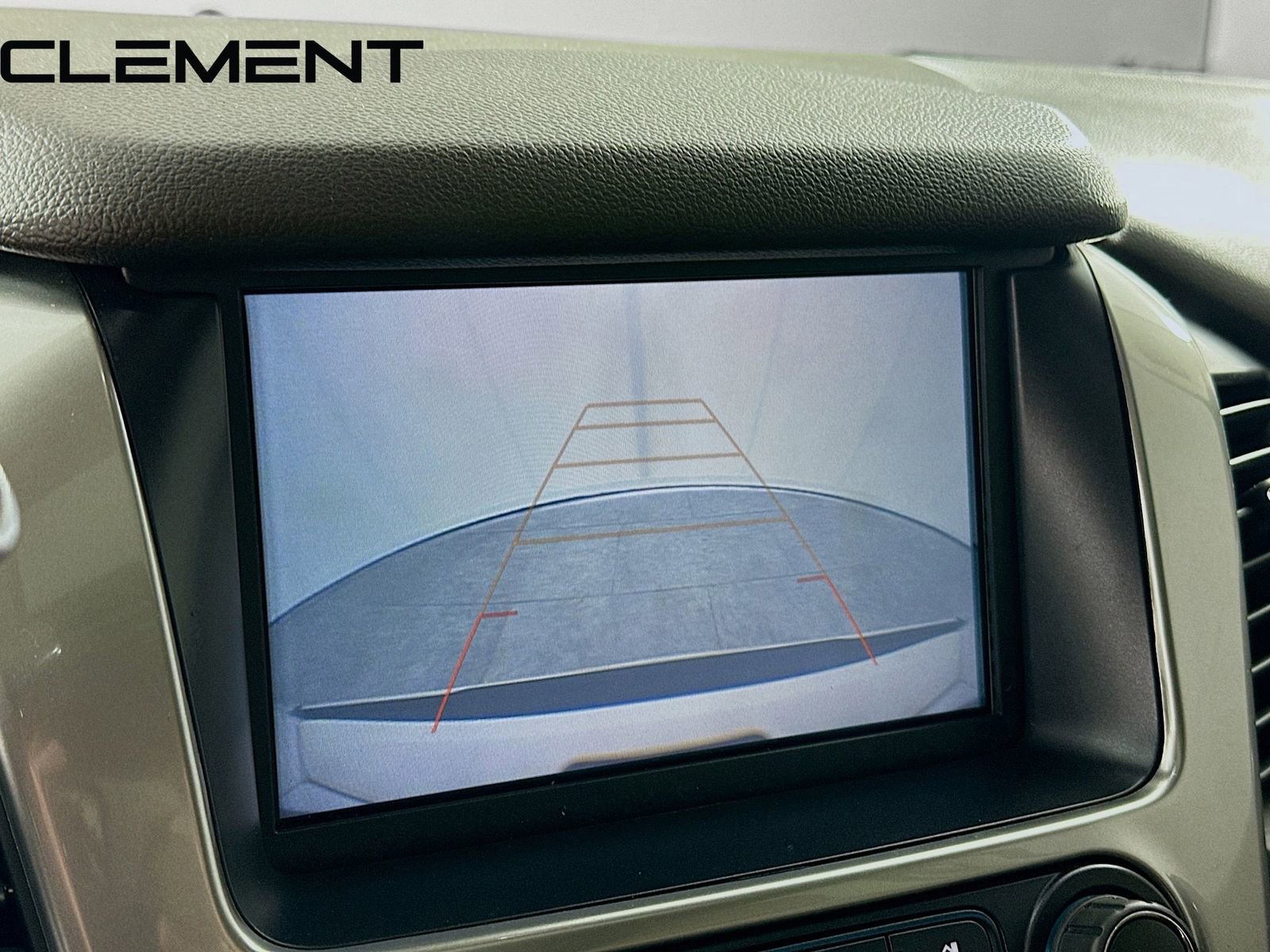 Used 2020 Chevrolet Suburban Premier image 20