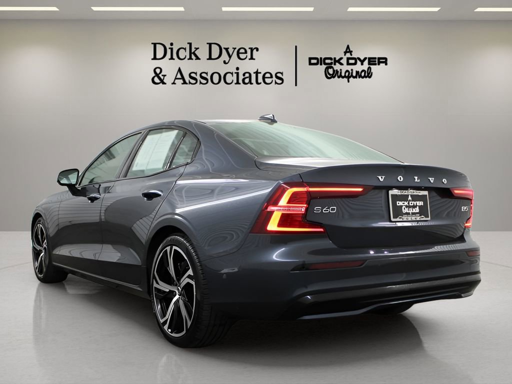 Used 2023 Volvo S60 B5 Plus w/ Climate Package image 4