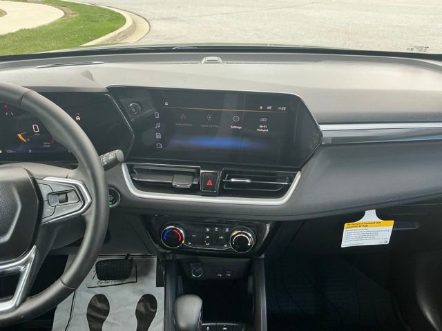 Used 2025 Chevrolet TrailBlazer LT w/ LT Cold Weather Package image 23