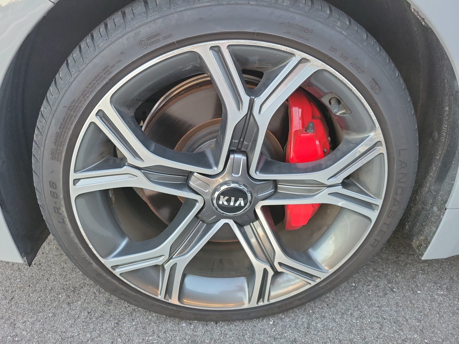 Used 2019 Kia Stinger GT1 RWD image 6