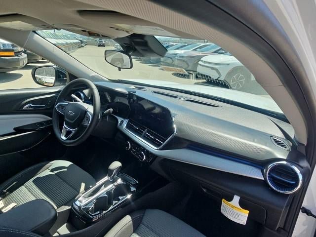 New 2026 Chevrolet Trax LT w/ Midnight Edition FWD image 28