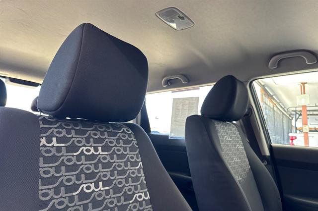 Used 2011 Kia Soul + w/ Audio Pkg FWD image 17