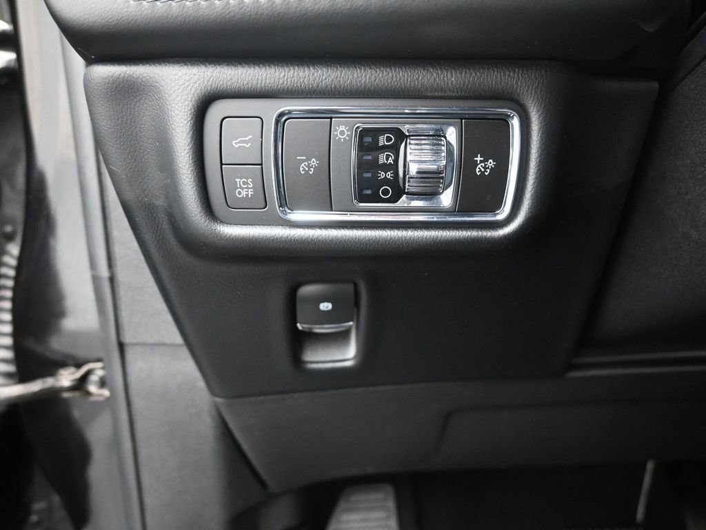 Used 2022 Lincoln Nautilus Reserve AWD/4WD image 12