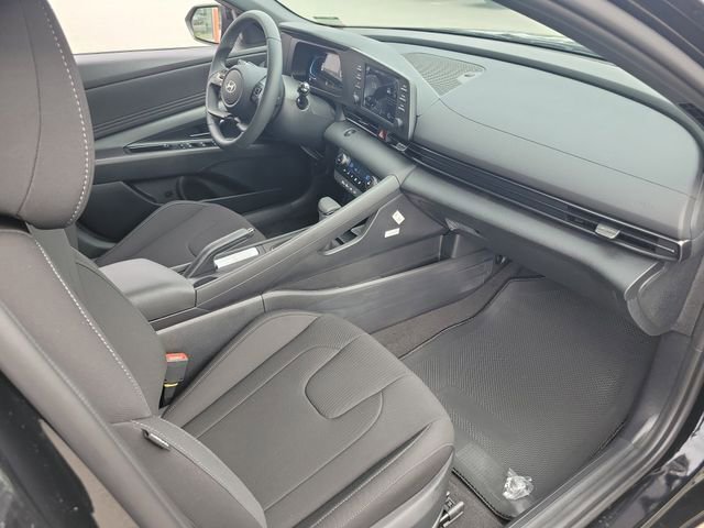 New 2026 Hyundai Elantra Sport FWD image 19