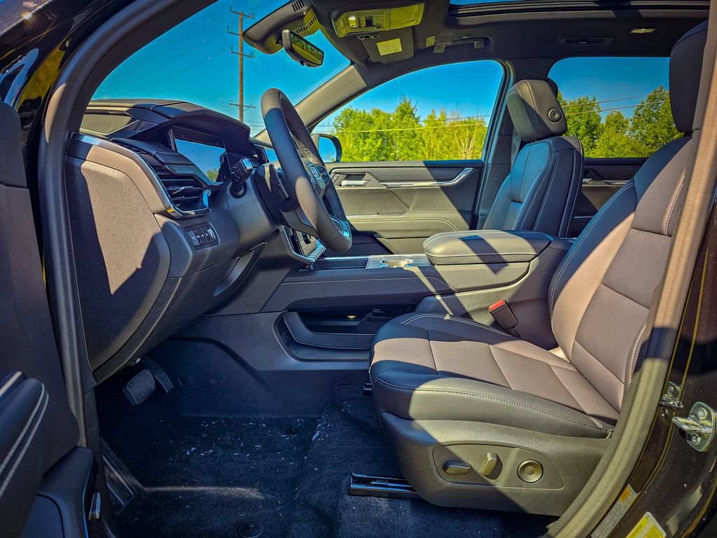 New 2027 GMC Acadia Elevation w/ Black Edition AWD/4WD image 13