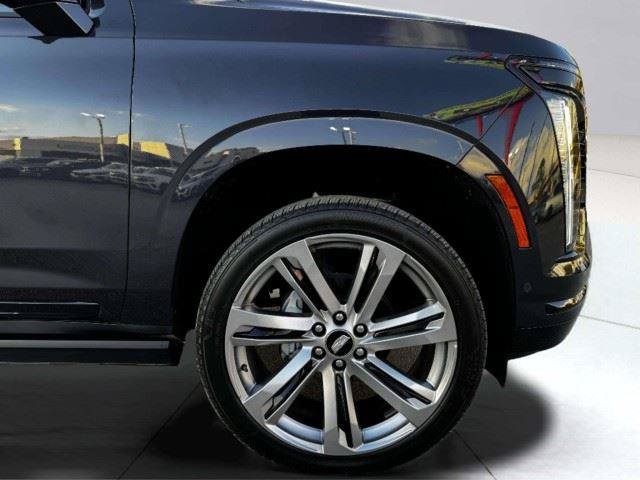 Used 2025 Cadillac Escalade ESV Sport w/ Touring Package AWD/4WD image 59