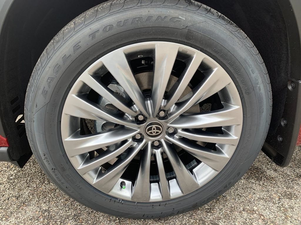 New 2026 Toyota Highlander Platinum AWD/4WD image 30