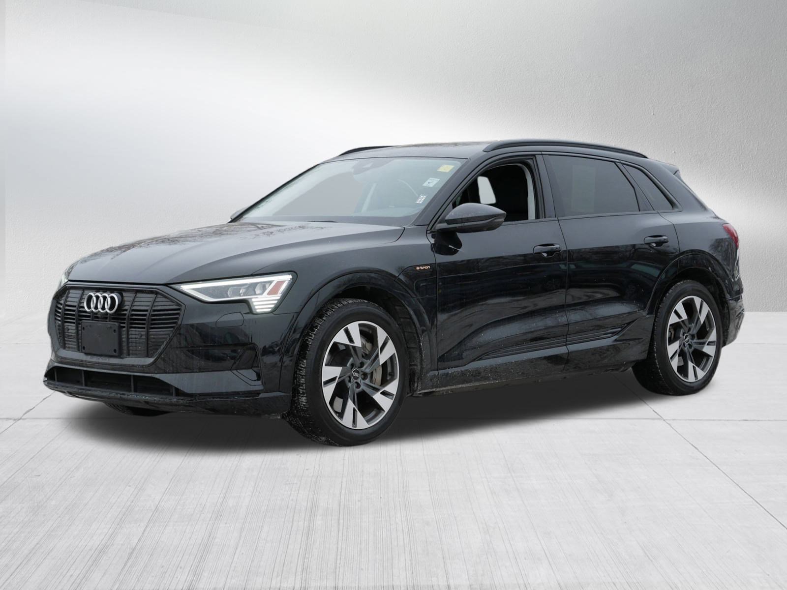Used 2021 Audi e-tron Premium w/ Convenience Plus Package image 3