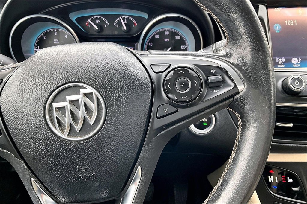Used 2017 Buick Envision Essence image 16