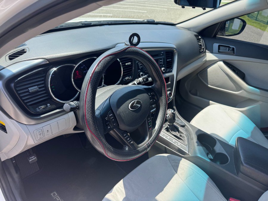 Used 2013 Kia Optima LX FWD image 12