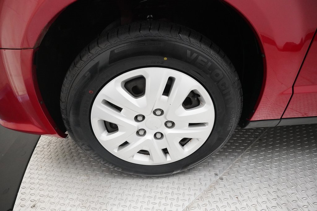 Used 2013 Dodge Grand Caravan American Value Package image 25