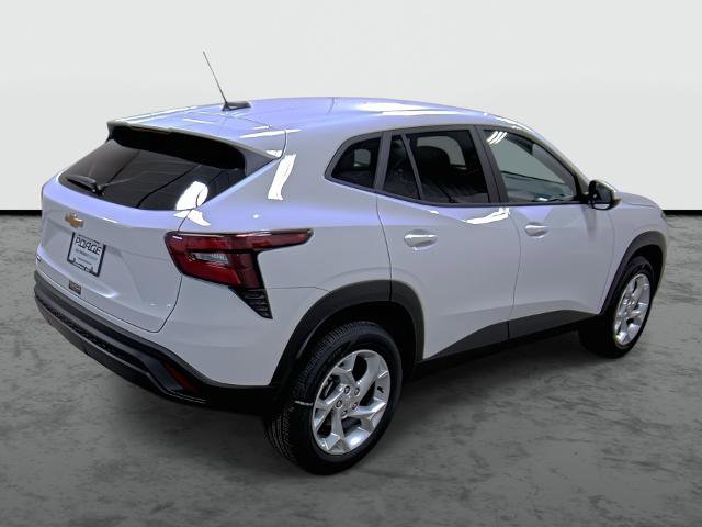 New 2026 Chevrolet Trax LS w/ LS Convenience Package image 4