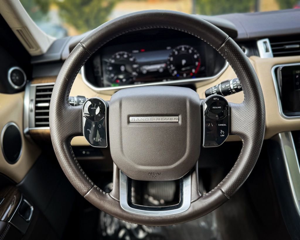 Used 2018 Land Rover Range Rover Sport HSE image 12