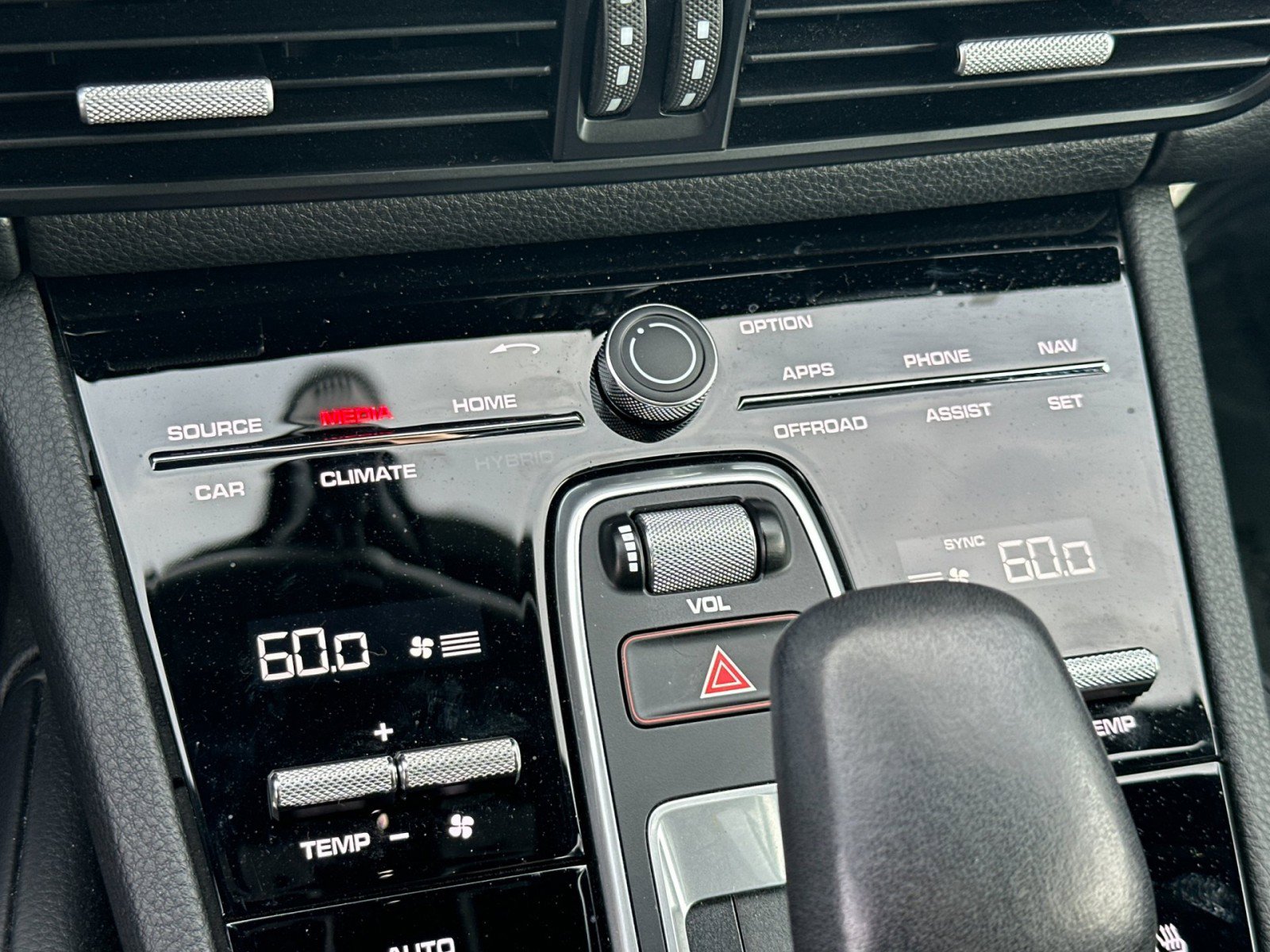 Used 2023 Porsche Cayenne image 21