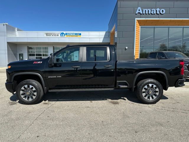 Used 2024 Chevrolet Silverado 2500 Custom w/ Custom Value Package AWD/4WD image 10