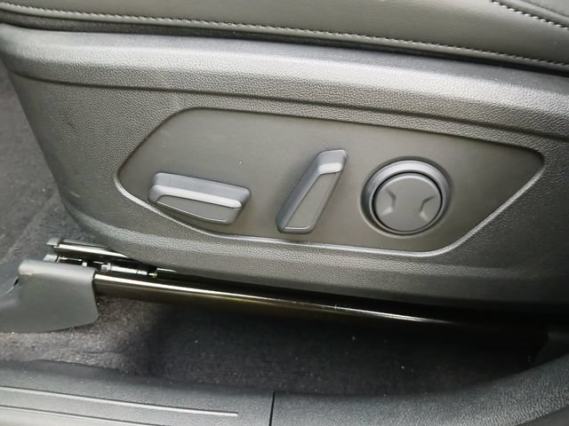 New 2026 Kia Sorento S w/ S Panoramic Sunroof Package FWD image 16