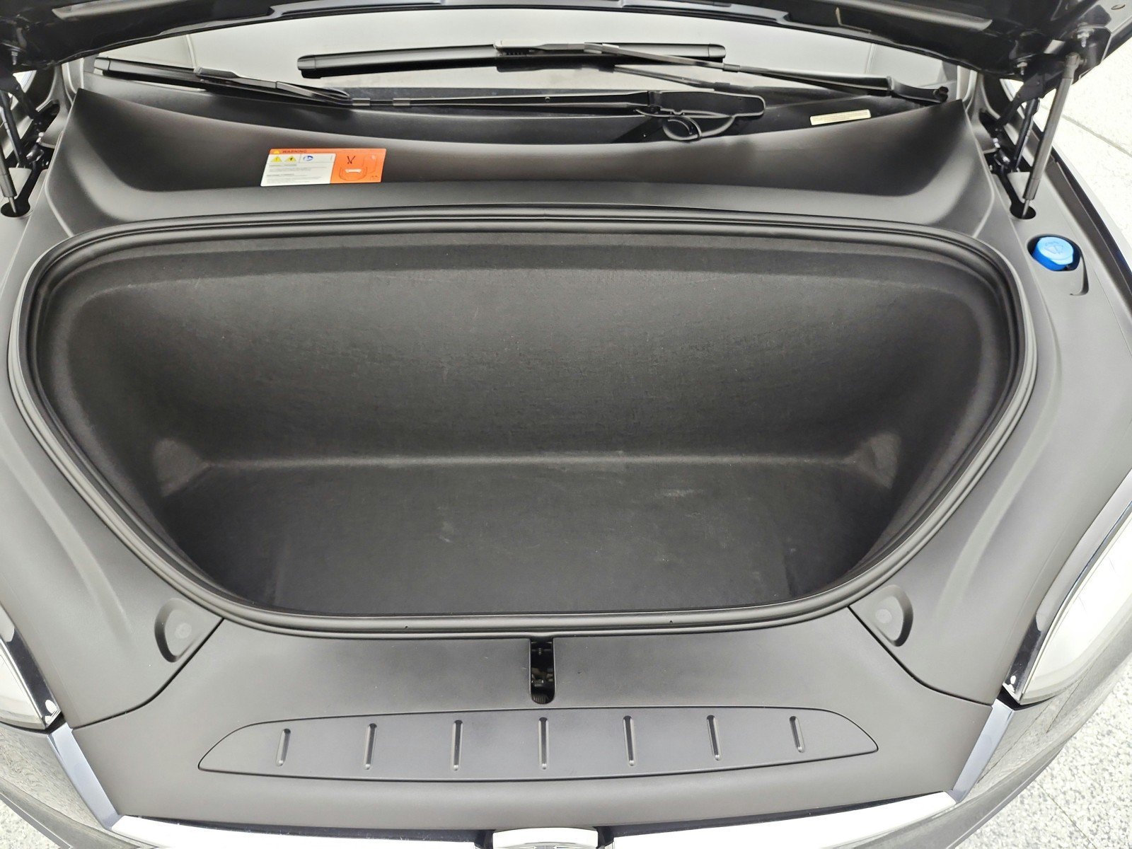 Used 2017 Tesla Model X 90D AWD/4WD image 16