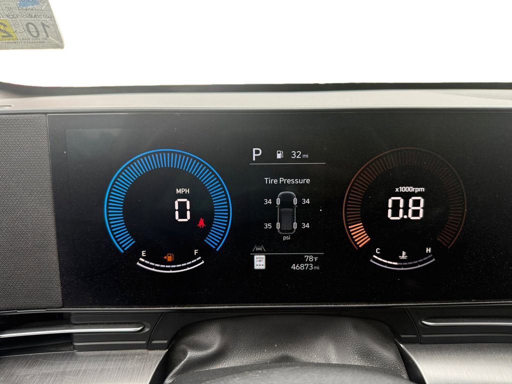 Certified 2025 Hyundai Kona SEL AWD/4WD image 17