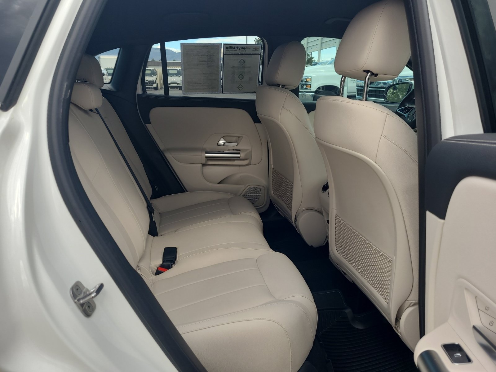Used 2025 Mercedes-Benz GLA 250 4MATIC image 28