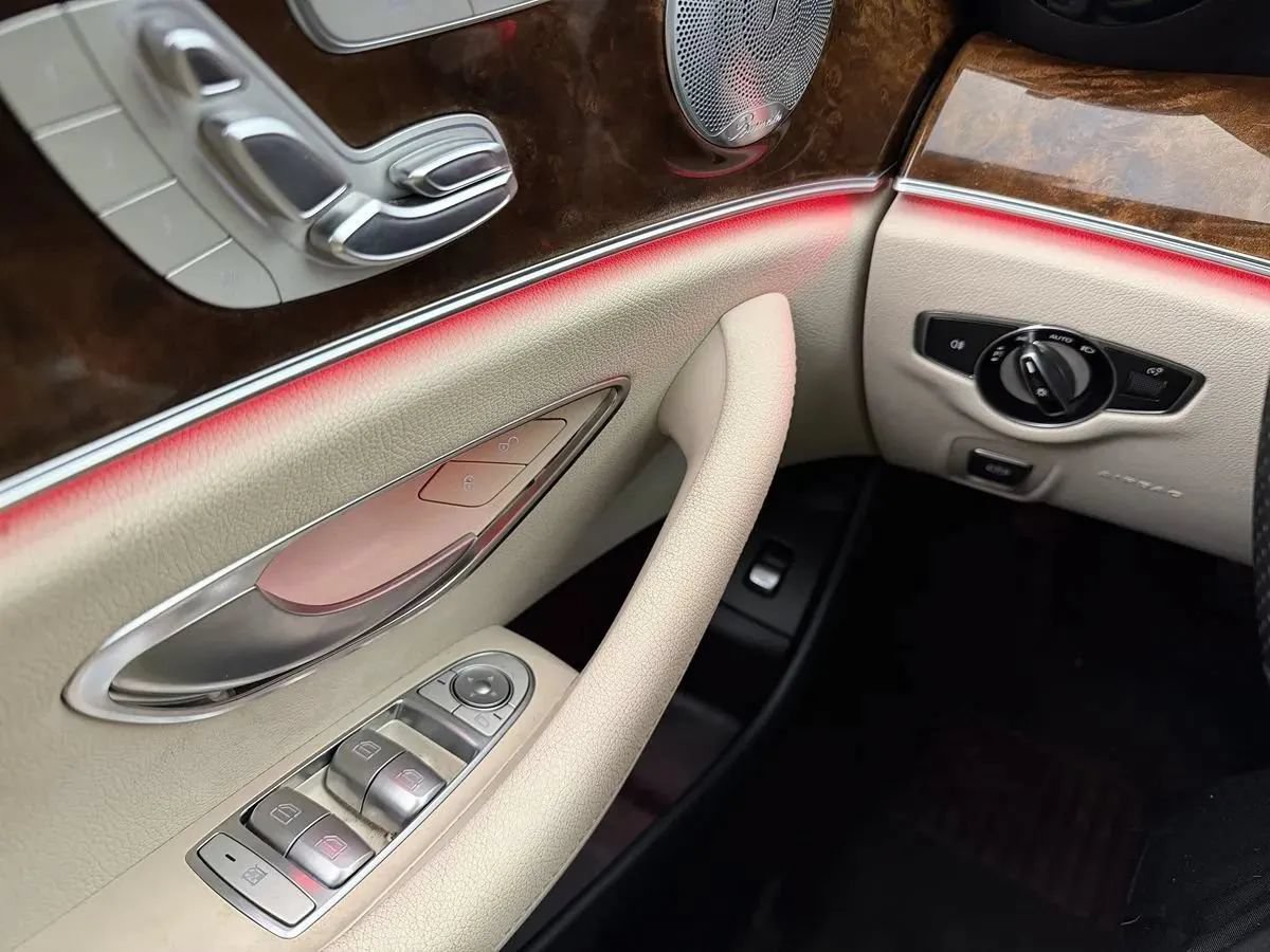 Used 2017 Mercedes-Benz E 300 4MATIC image 14