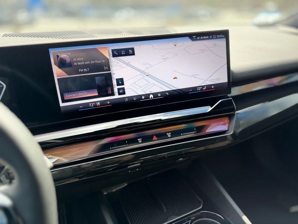 Certified 2025 BMW i5 xDrive40 w/ Premium Package image 17